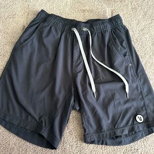 Vuori kore shorts gray. Medium